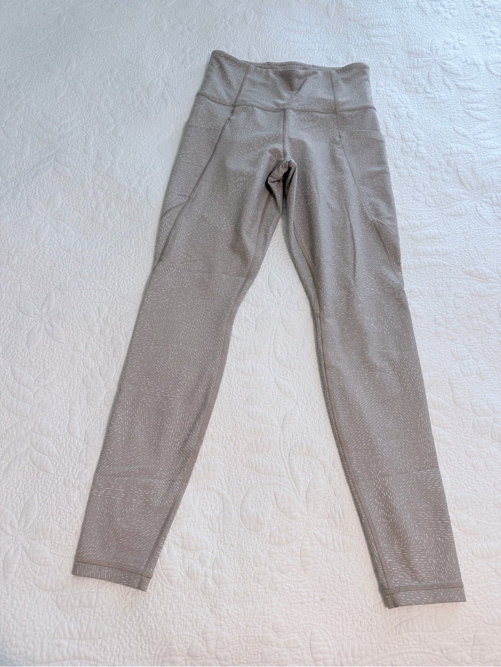 Athleta Women's Salutation Stash Pocket Tight High Rise 7/8 Leggings Pockets XS